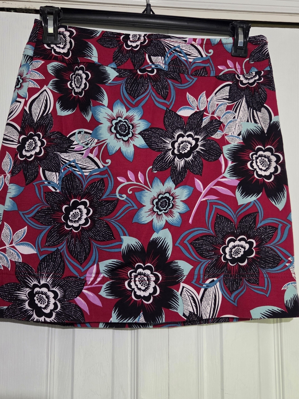 Talbots Lined Floral Mini Skirt with Teal and Black Flowers